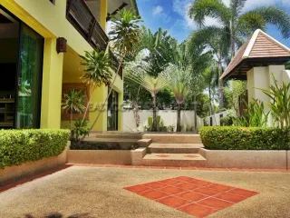Casa en venta de 4 habitaciones en Bang Lamung, Chonburi