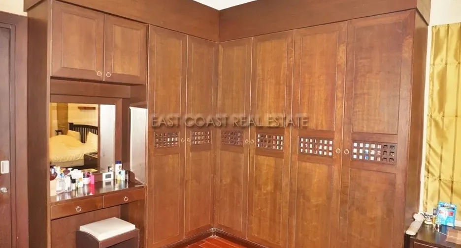 Casa en venta de 4 habitaciones en Bang Lamung, Chonburi