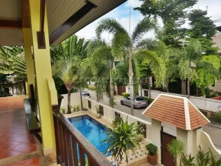 Casa en venta de 4 habitaciones en Bang Lamung, Chonburi