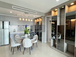 For rent 2 bedrooms condo in Yan Nawa, Bangkok