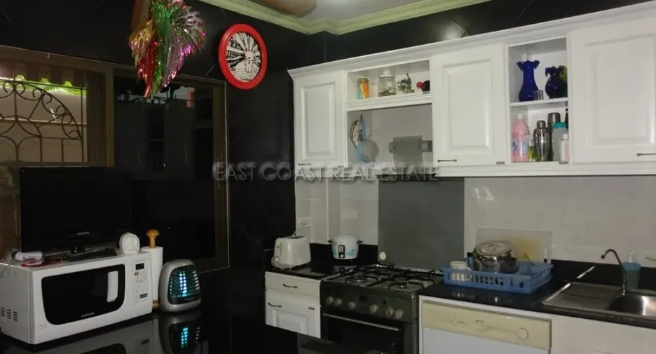 For rent and for sale 4 bedrooms house in Bang Lamung, Chonburi