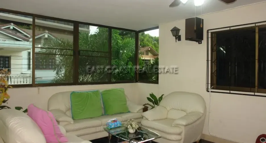 For rent and for sale 4 bedrooms house in Bang Lamung, Chonburi
