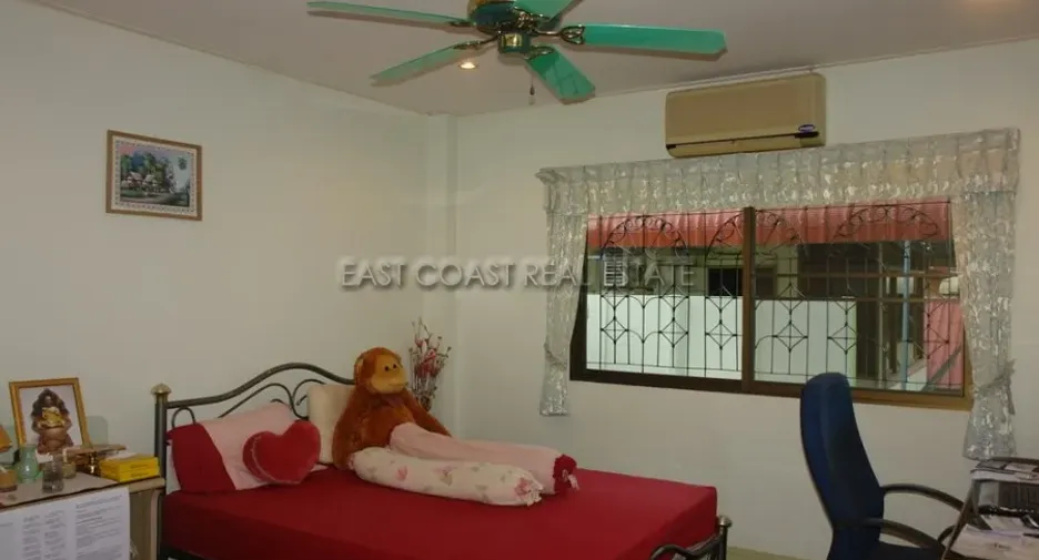 For rent and for sale 4 bedrooms house in Bang Lamung, Chonburi