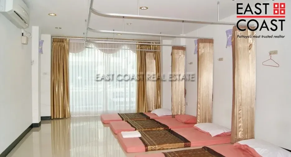 For rent そして for sale retail Space in Bang Lamung, Chonburi