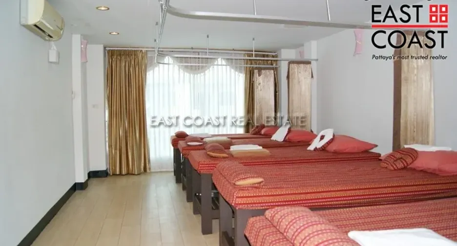 For rent そして for sale retail Space in Bang Lamung, Chonburi