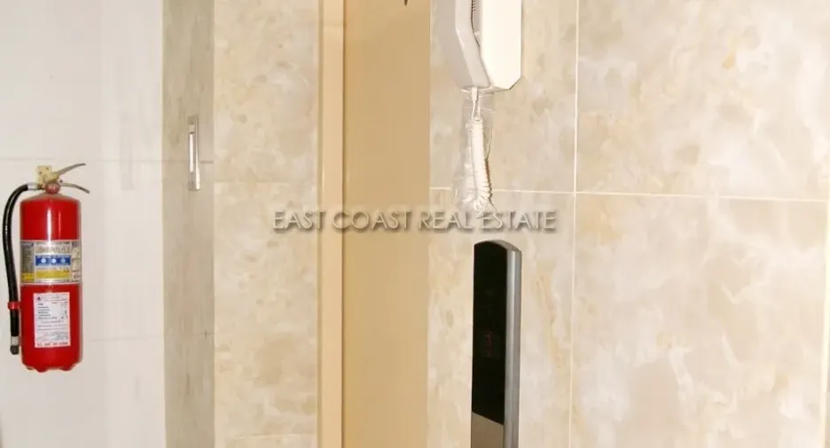 For rent そして for sale retail Space in Bang Lamung, Chonburi