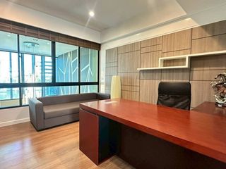 For rent 3 bedrooms townhouse in Khlong Toei, Bangkok