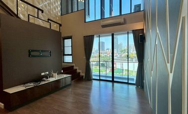 For rent 3 bedrooms townhouse in Khlong Toei, Bangkok