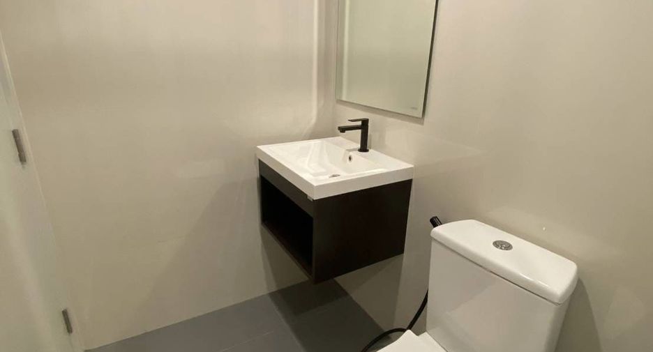 Condo en alquiler de 1 habitaciones en Huai Khwang, Bangkok