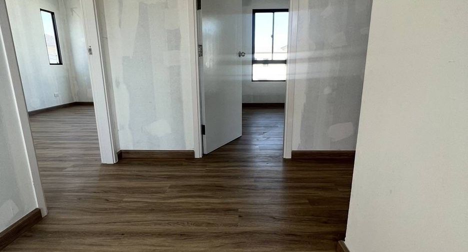 Casa en venta de 4 habitaciones en Mueang Samut Prakan, Samut Prakan