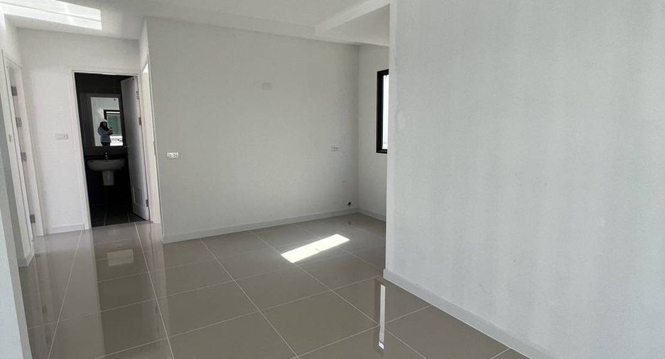 Casa en venta de 4 habitaciones en Mueang Samut Prakan, Samut Prakan