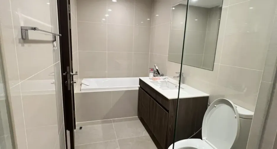 Condo en venta de 2 habitaciones en Bang Na, Bangkok
