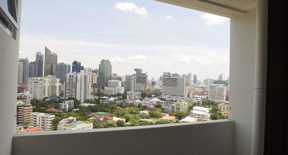ให้เช่า 3 ห้องนอน คอนโด ใน วัฒนา, กรุงเทพฯ