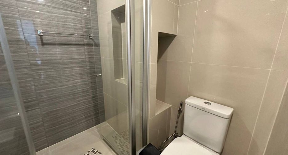 For sale そして for rent 2 ベッドルーム condo in Si Racha, Chonburi