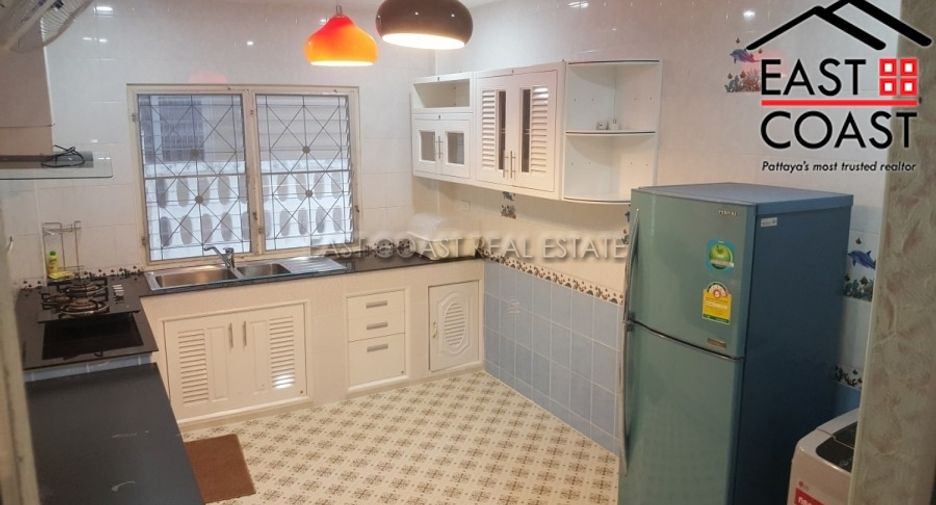 Haus zur Miete mit 4 Zimmer in Bang Lamung, Chonburi