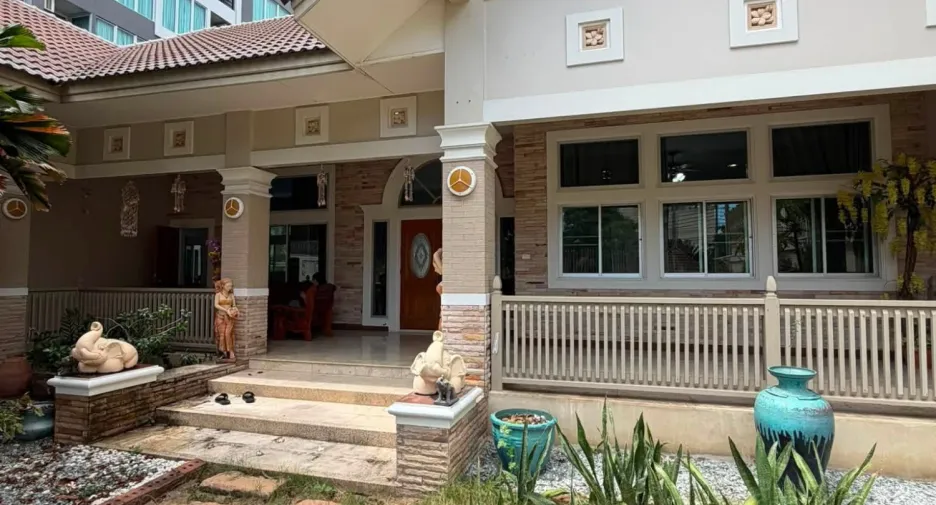 Villa en venta de 4 habitaciones en Bang Lamung, Chonburi