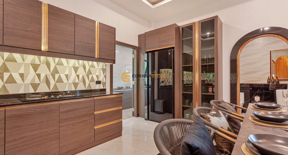 For rent 5 bedrooms house in Huay Yai, Pattaya