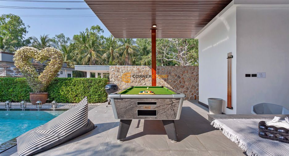 For rent 5 bedrooms house in Huay Yai, Pattaya