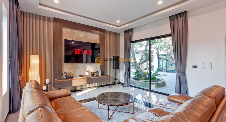 For rent 5 bedrooms house in Huay Yai, Pattaya