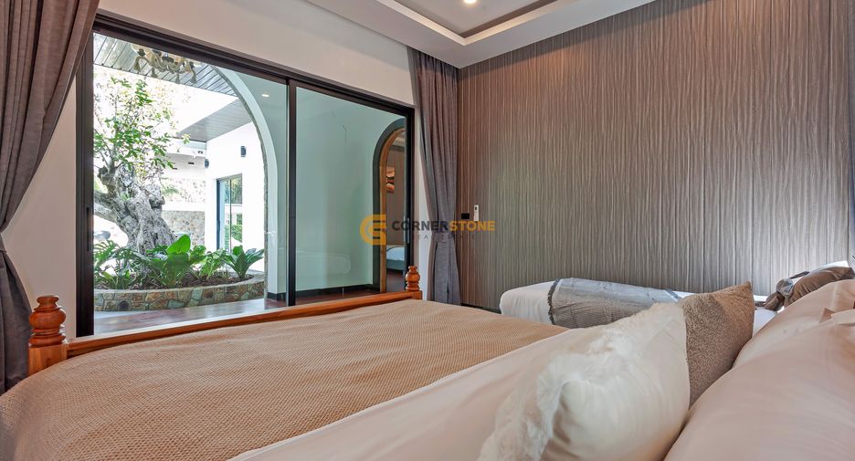 For rent 5 bedrooms house in Huay Yai, Pattaya