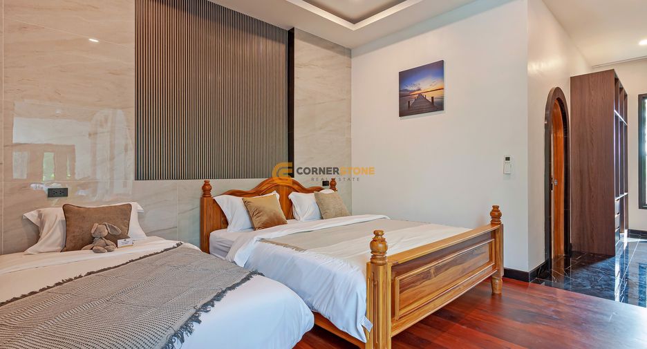 For rent 5 bedrooms house in Huay Yai, Pattaya