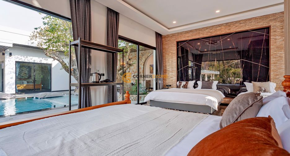 For rent 5 bedrooms house in Huay Yai, Pattaya