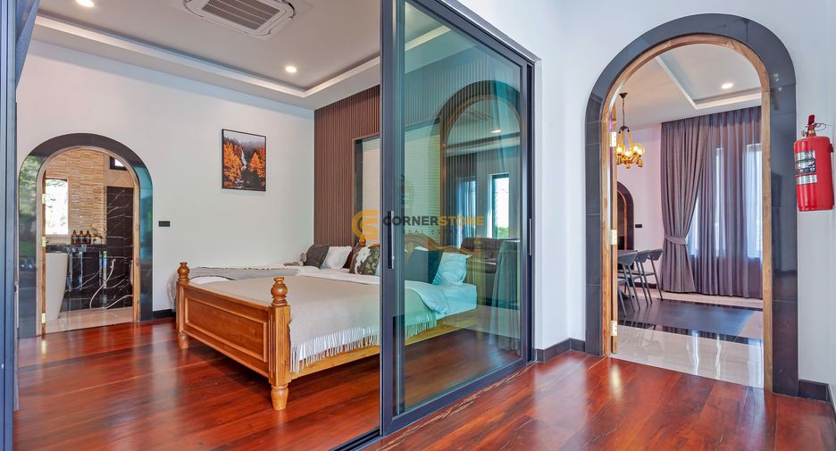 For rent 5 bedrooms house in Huay Yai, Pattaya