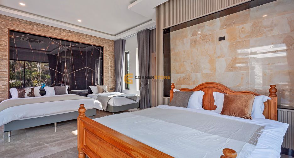 For rent 5 bedrooms house in Huay Yai, Pattaya