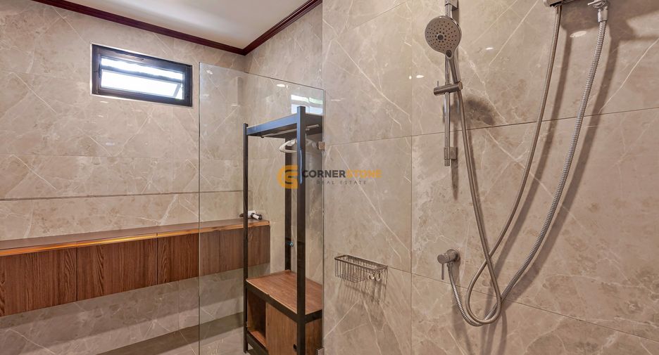 For rent 5 bedrooms house in Huay Yai, Pattaya