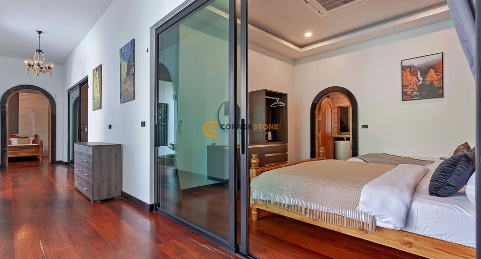 For rent 5 bedrooms house in Huay Yai, Pattaya