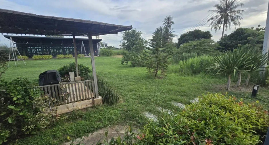À vendre 10 chambres hôtel à Pran Buri, Prachuap Khiri Khan