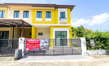 For sale 3 bedrooms townhouse in Krathum Baen, Samut Sakhon