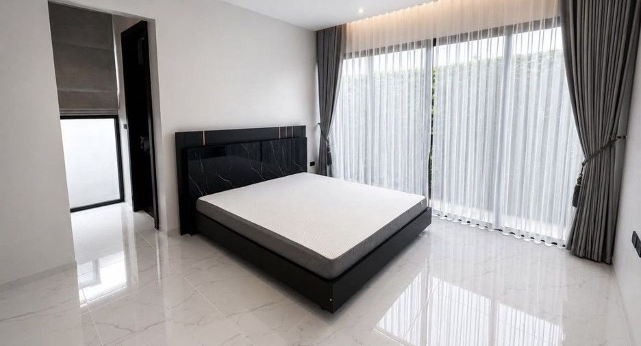 For rent 3 bedrooms house in Mueang Phuket, Phuket