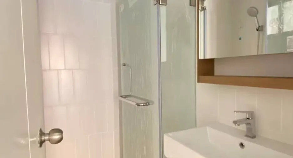 For sale 2 bedrooms condo in Khlong Toei, Bangkok