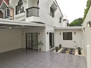 Reihenhaus zum Kauf mit 3 Zimmer in Khlong Sam Wa, Bangkok