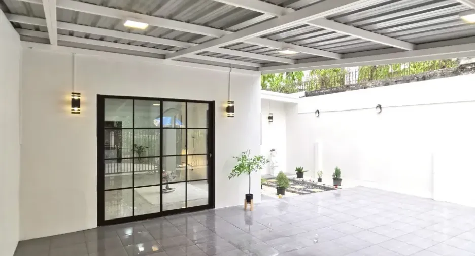 Reihenhaus zum Kauf mit 3 Zimmer in Khlong Sam Wa, Bangkok