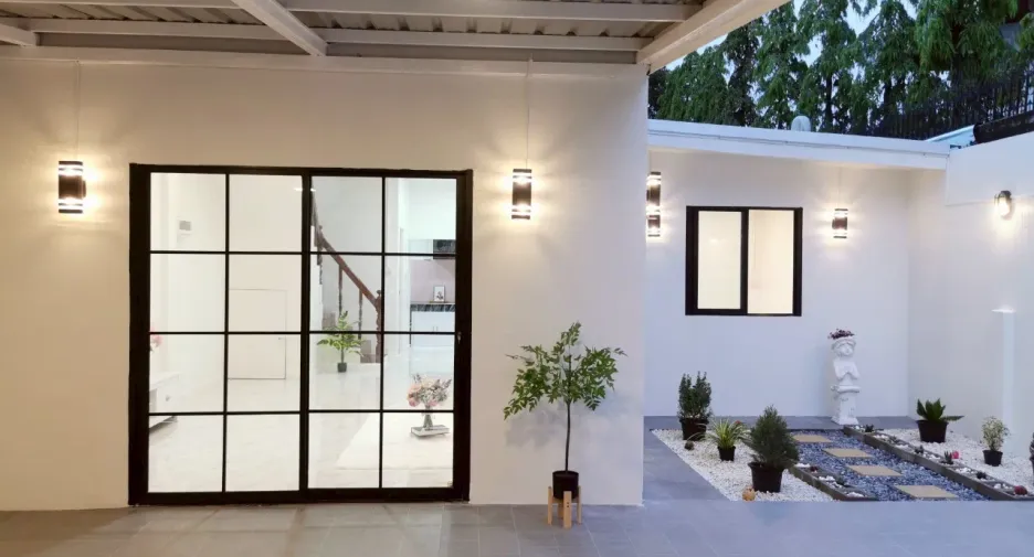 Reihenhaus zum Kauf mit 3 Zimmer in Khlong Sam Wa, Bangkok