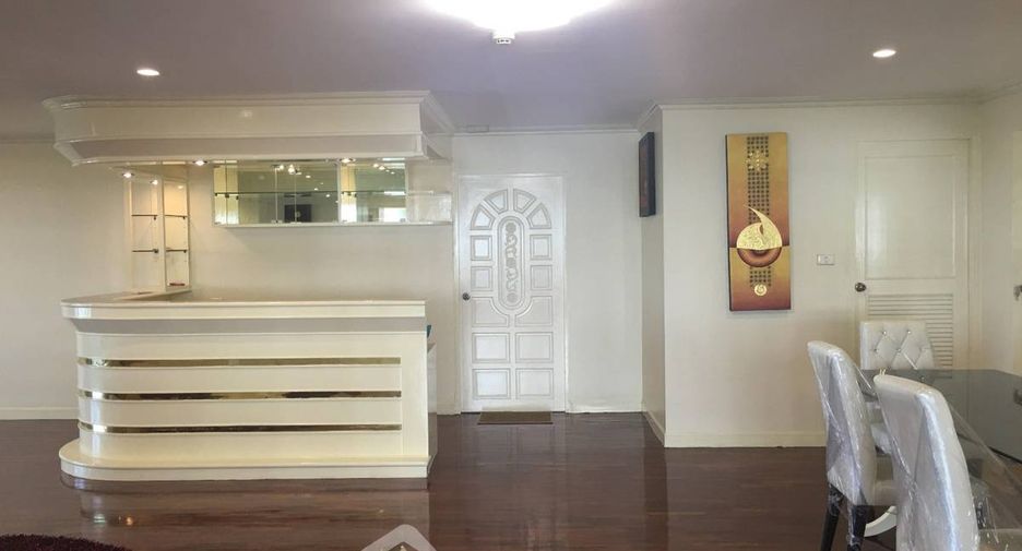 For rent and for sale 5 bedrooms condo in Watthana, Bangkok