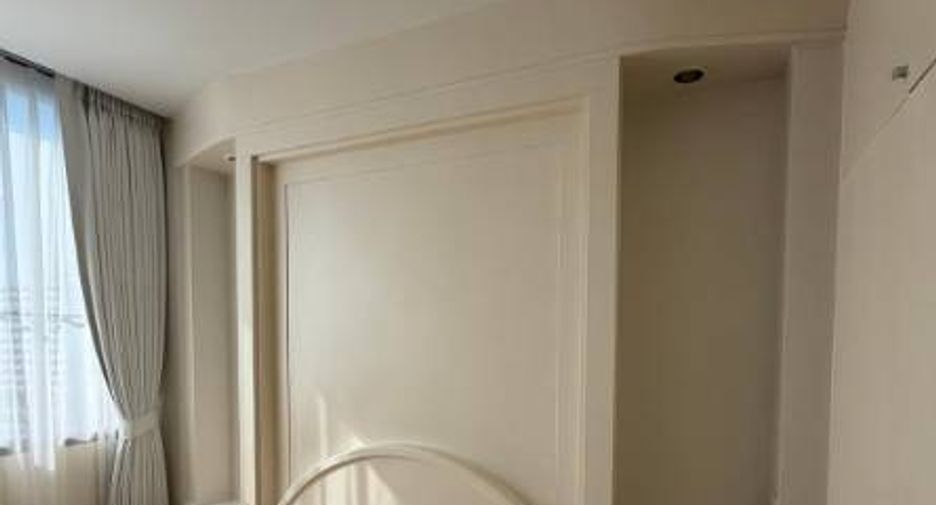 For rent 3 bedrooms condo in Bang Rak, Bangkok