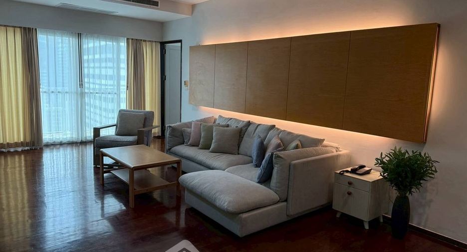 For rent 2 bedrooms condo in Watthana, Bangkok