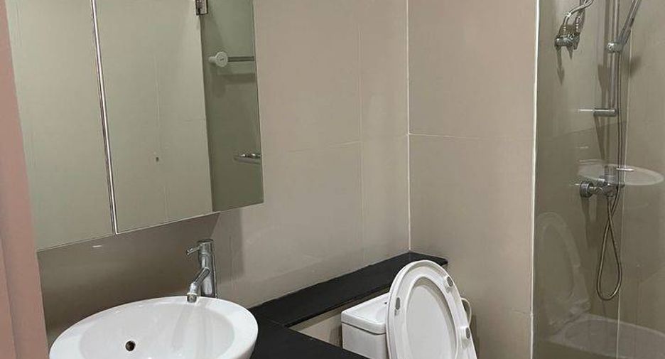 Condo en venta de 2 habitaciones en Khlong Toei, Bangkok