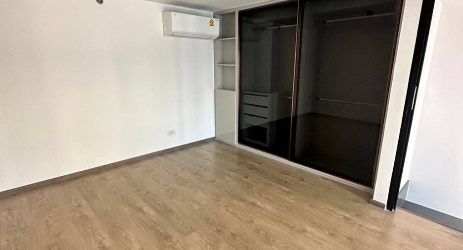 For sale 1 bed condo in Huai Khwang, Bangkok