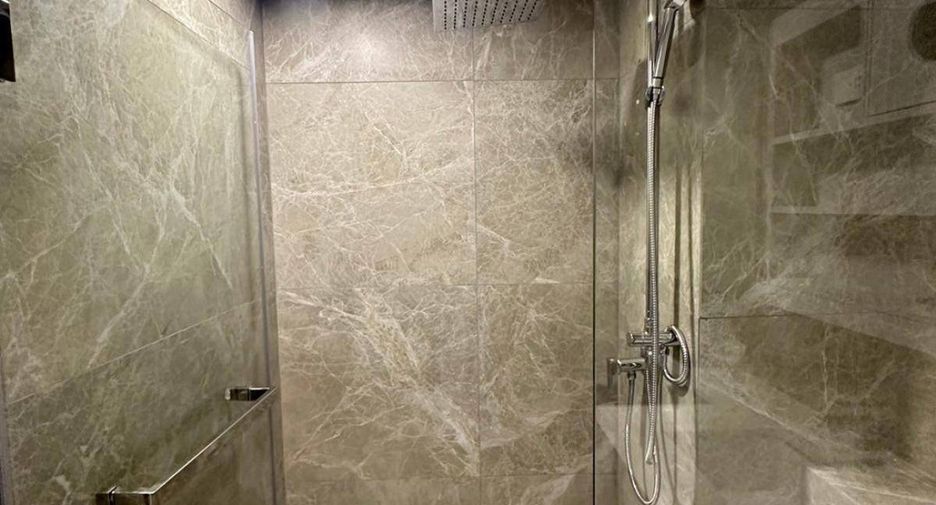 For sale 1 bed condo in Huai Khwang, Bangkok
