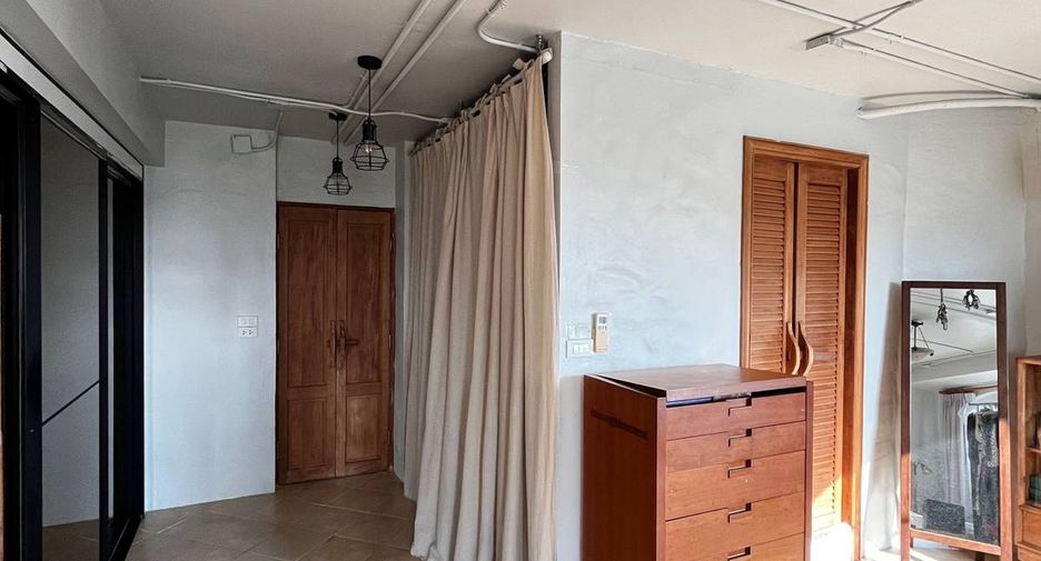 For sale 1 bed condo in Yan Nawa, Bangkok