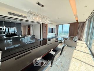 For sale 3 ベッドルーム condo in Yan Nawa, Bangkok