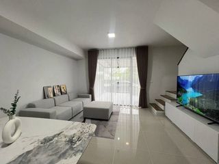 出租 3 卧室 独立屋 在 Bang Phli, Samut Prakan