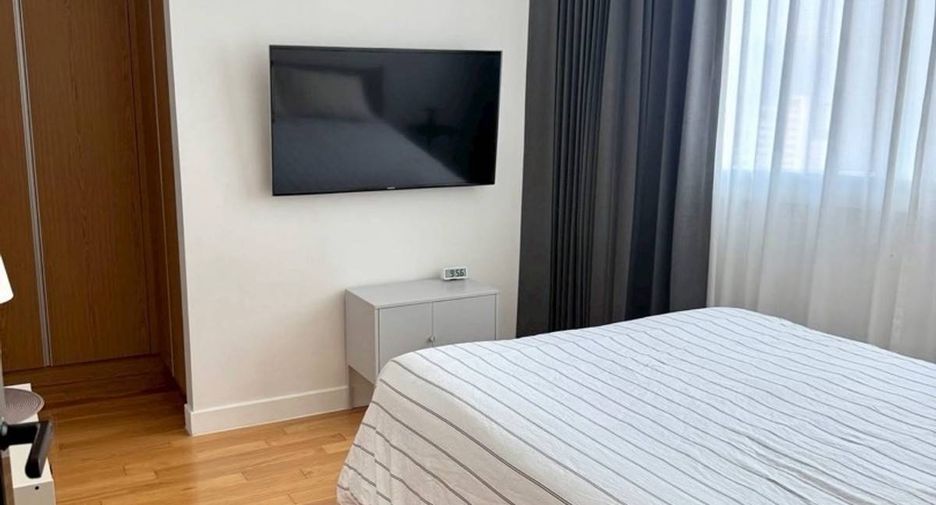 For rent and for sale 3 bedrooms condo in Khlong Toei, Bangkok