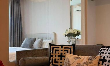 For rent and for sale 1 bed condo in Watthana, Bangkok