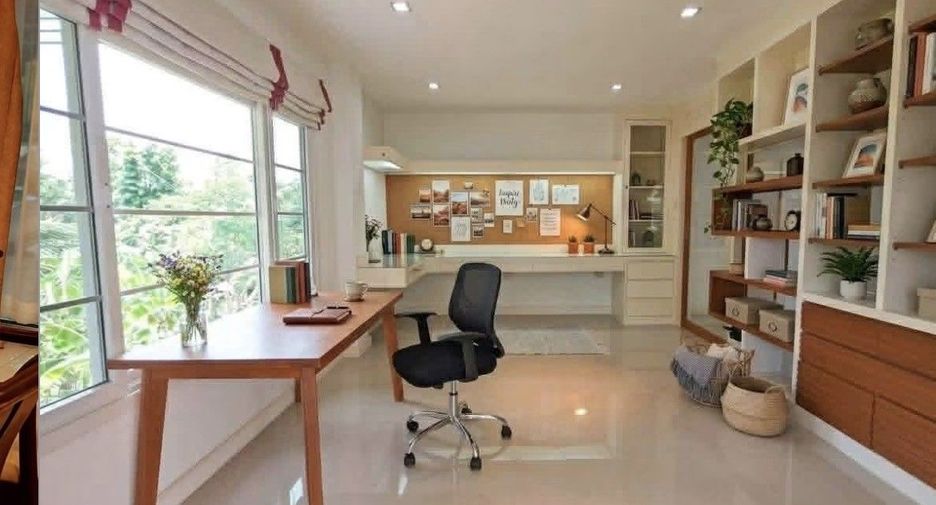Casa en alquiler de 4 habitaciones en Phasi Charoen, Bangkok