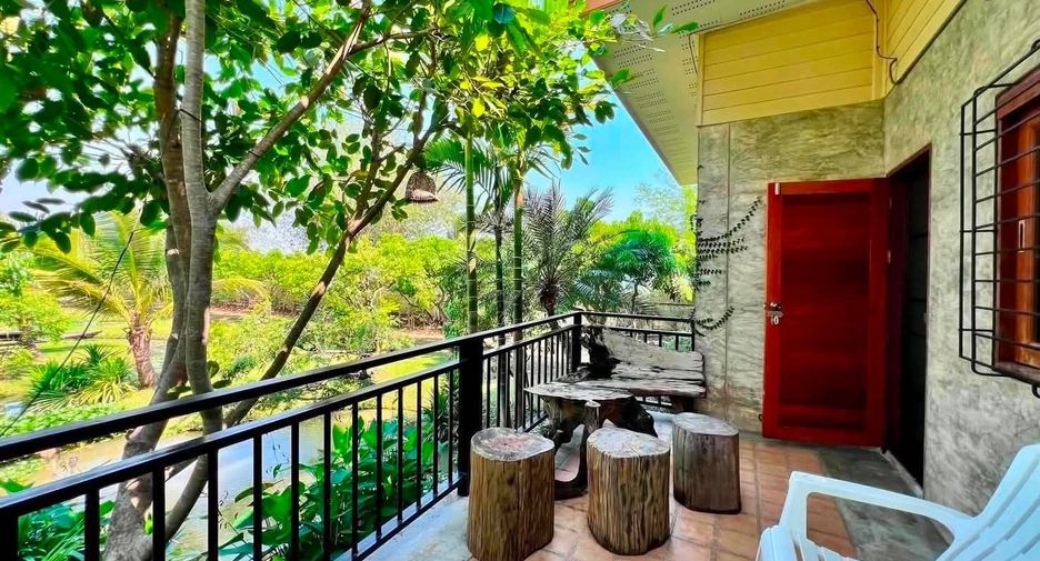 For rent 3 bedrooms house in Saraphi, Chiang Mai